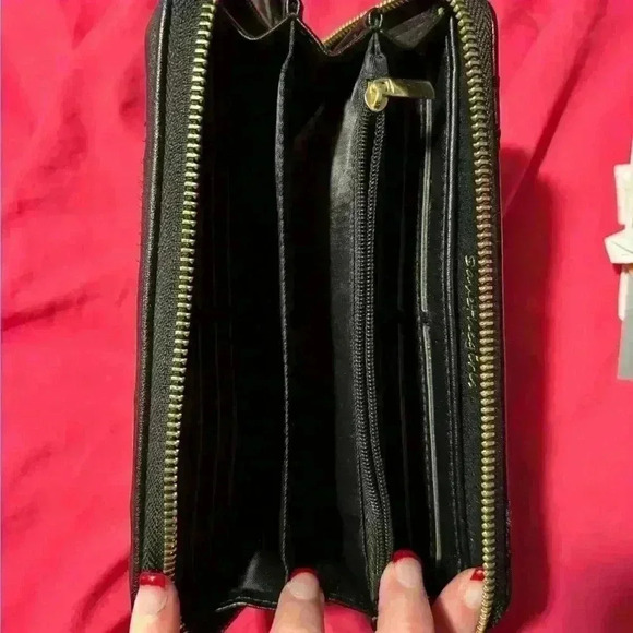 Wristlet - Picture 3 of 3